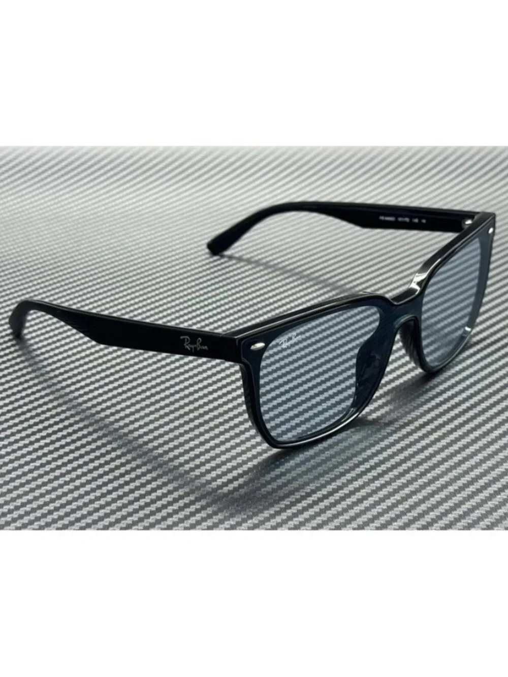 Ray-Ban new tags
